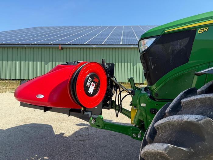 Cuve anti-incendie MD15 650L montage frontal sur tracteur John Deere — sécurité moissonneuse-batteuse